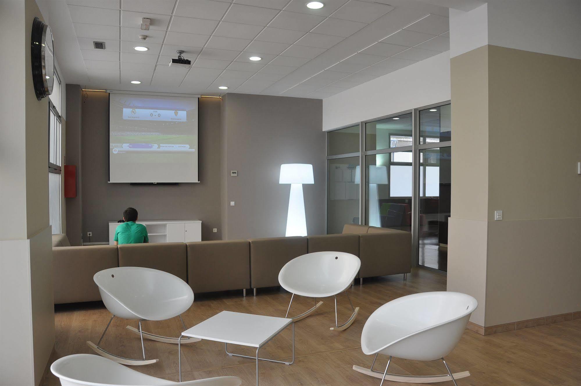 Residencia Universitaria Resa Blas De Otero Bilbao Luaran gambar